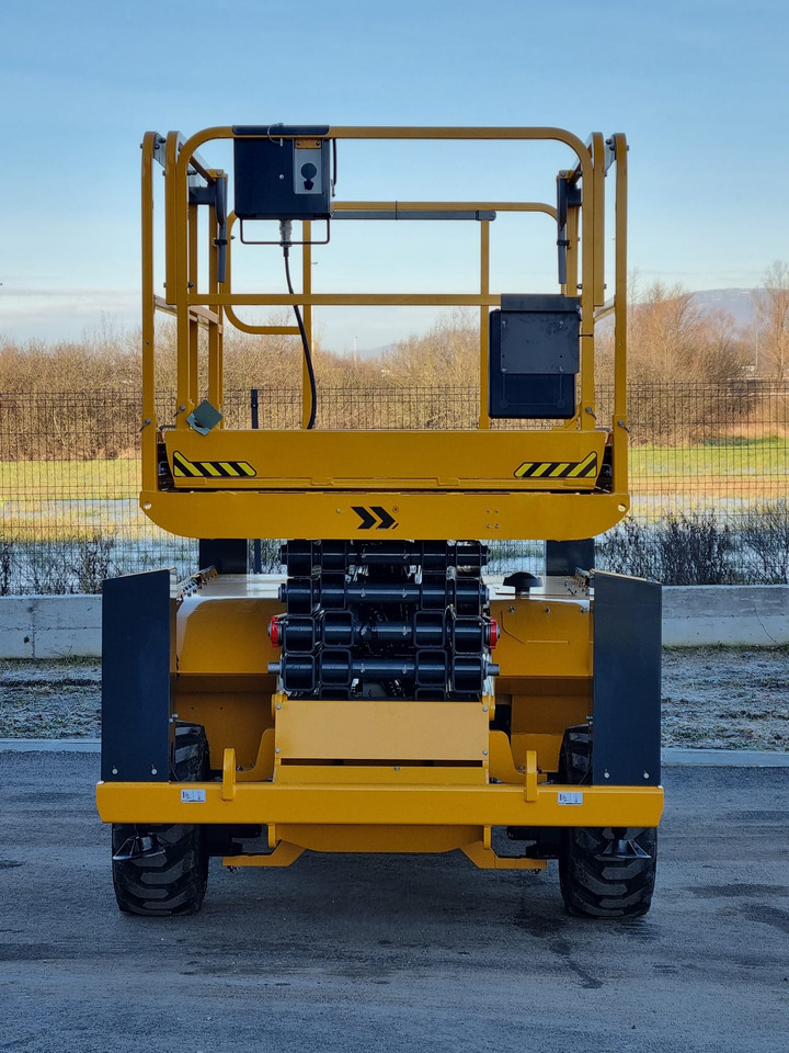 HAULOTTE 12DX - Scissor lift: picture 2 HAULOTTE 12DX - Scissor lift: picture 2