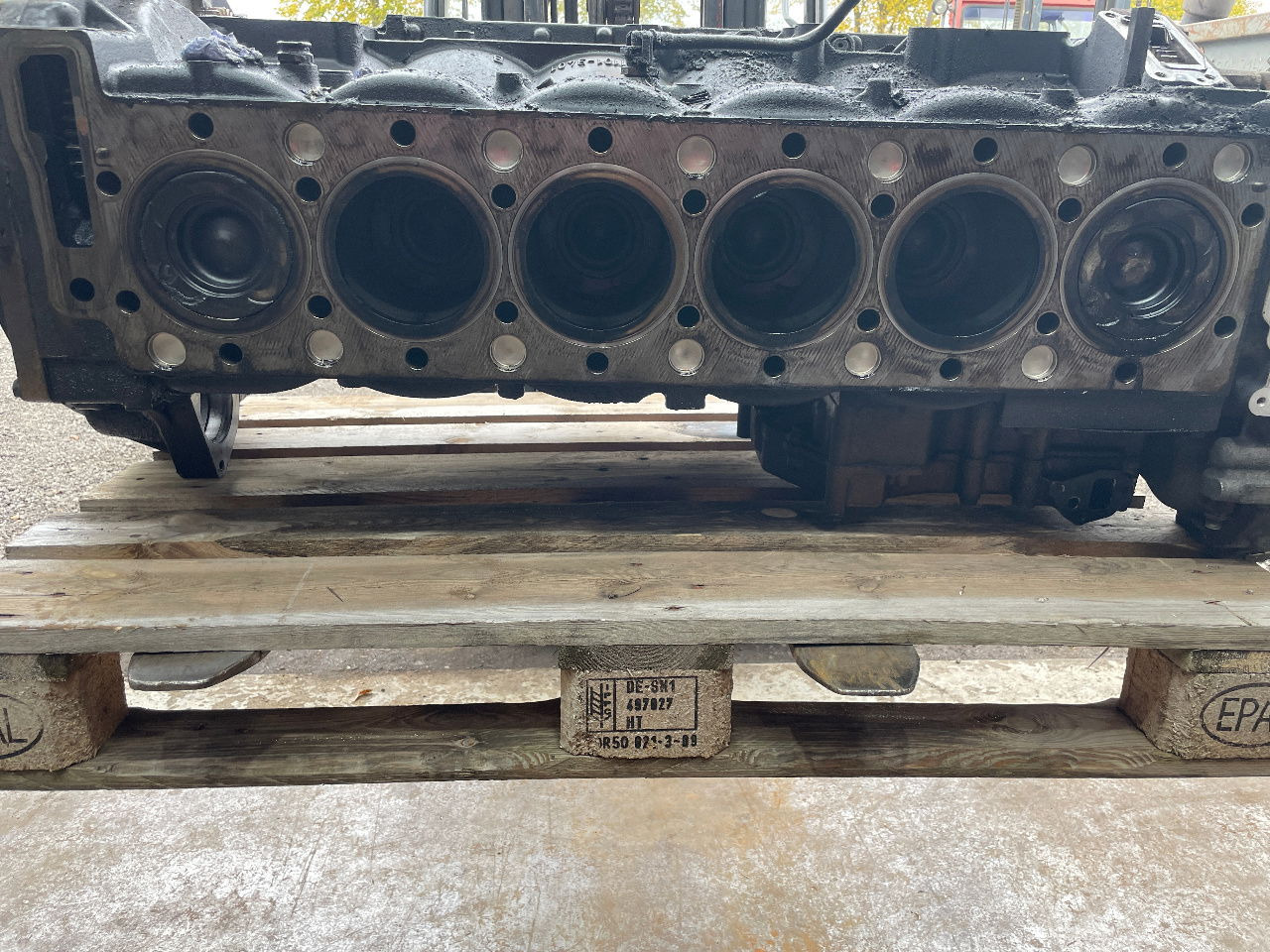 MAN Motor MAN Lions City D2066 LUH 52 Euro 6 Block D 2066 Motorblock Kurbelwelle - Engine and parts for Bus: picture 3 MAN Motor MAN Lions City D2066 LUH 52 Euro 6 Block D 2066 Motorblock Kurbelwelle - Engine and parts for Bus: picture 3