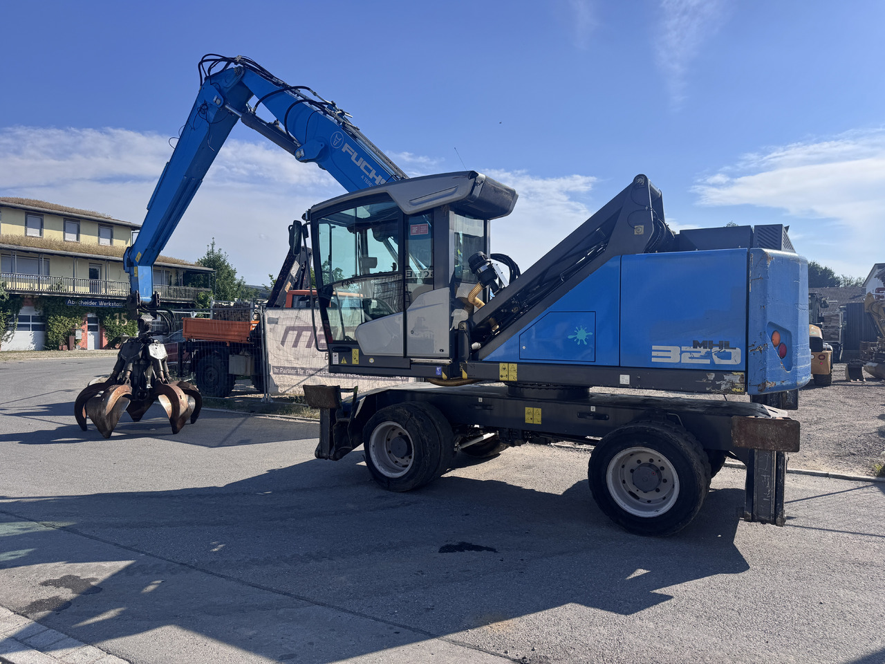 FUCHS MHL 320 F - Waste/ Industry handler: picture 1 FUCHS MHL 320 F - Waste/ Industry handler: picture 1