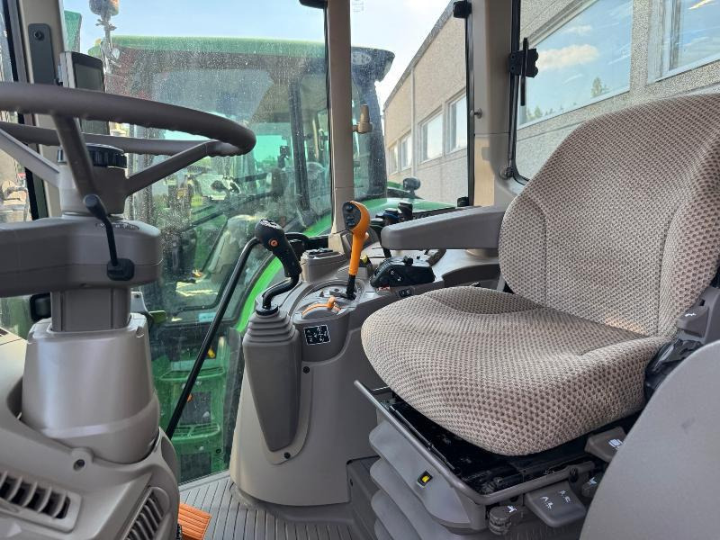 JOHN DEERE 6100M - Farm tractor: picture 2 JOHN DEERE 6100M - Farm tractor: picture 2