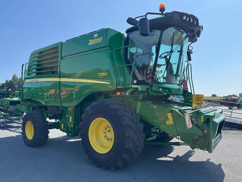 JOHN DEERE T550 - Combine harvester: picture 3 JOHN DEERE T550 - Combine harvester: picture 3