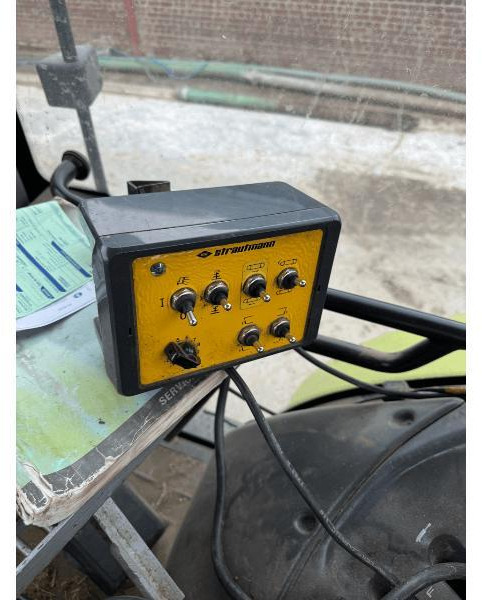 Forage mixer wagon STRAUTMANN VERTI MIX 2401: picture 6