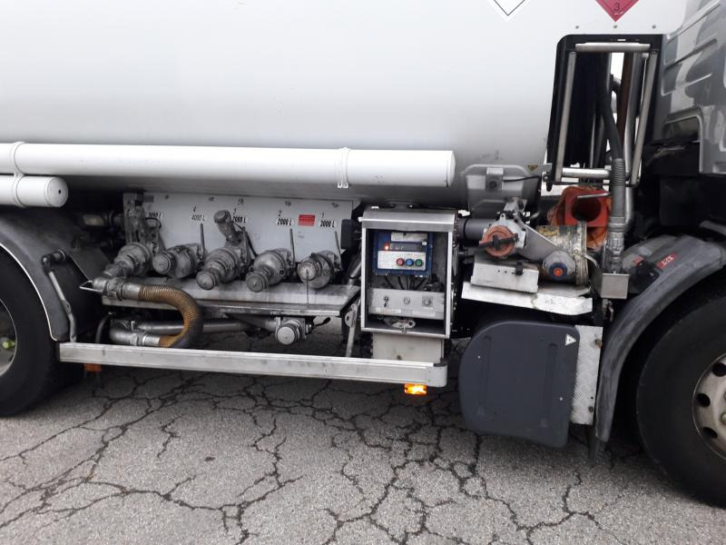 Renault Premium 440 DXI - Tank truck: picture 3 Renault Premium 440 DXI - Tank truck: picture 3
