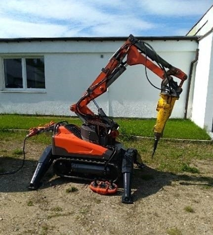 Husqvarna DXR140 - Mini excavator: picture 1 Husqvarna DXR140 - Mini excavator: picture 1