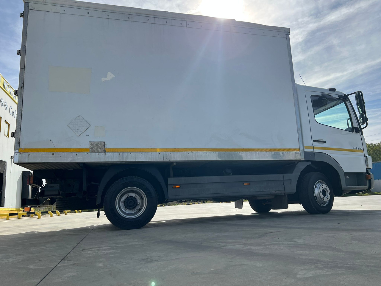 Mercedes-Benz Atego 10.15 Thermo King -20 C, Meat on hooks transport - Refrigerator truck: picture 4 Mercedes-Benz Atego 10.15 Thermo King -20 C, Meat on hooks transport - Refrigerator truck: picture 4