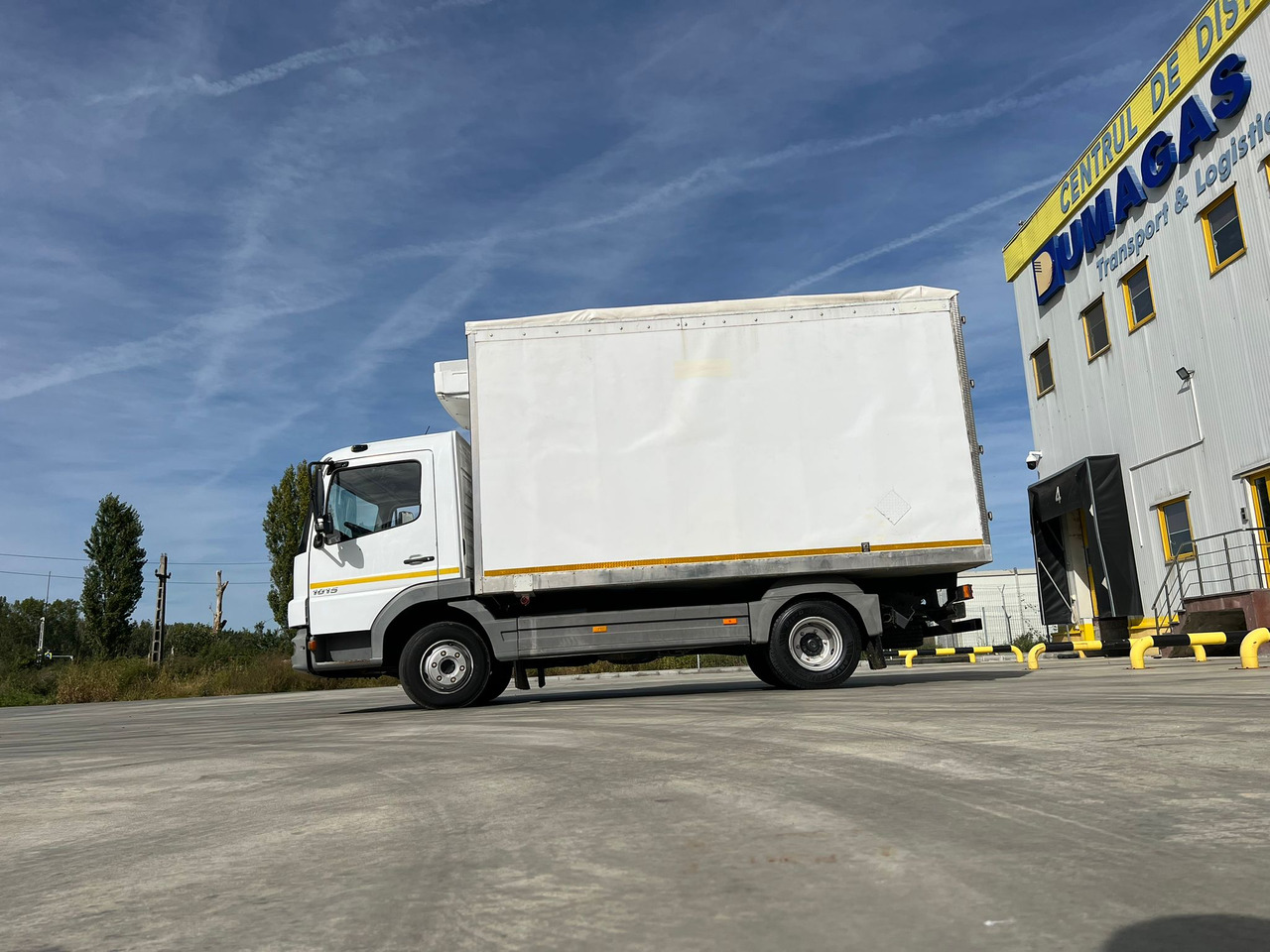 Mercedes-Benz Atego 10.15 Thermo King -20 C, Meat on hooks transport - Refrigerator truck: picture 2 Mercedes-Benz Atego 10.15 Thermo King -20 C, Meat on hooks transport - Refrigerator truck: picture 2