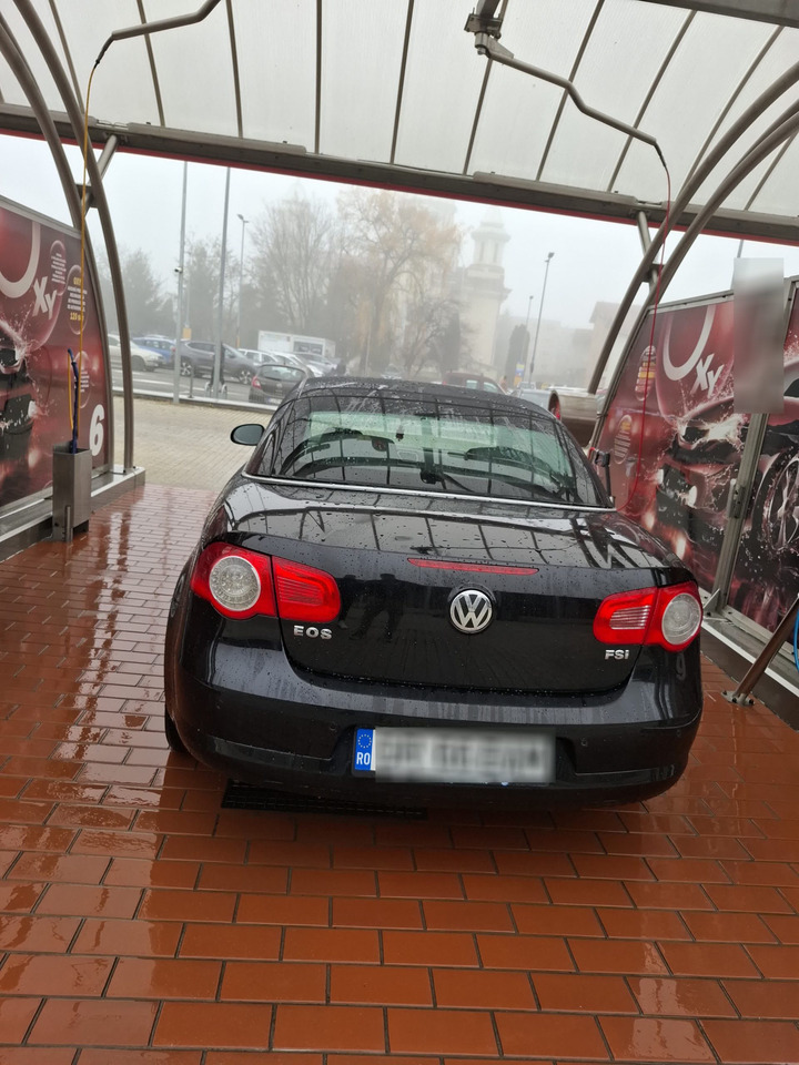Convertible Volkswagen Eos Cabrio: picture 6