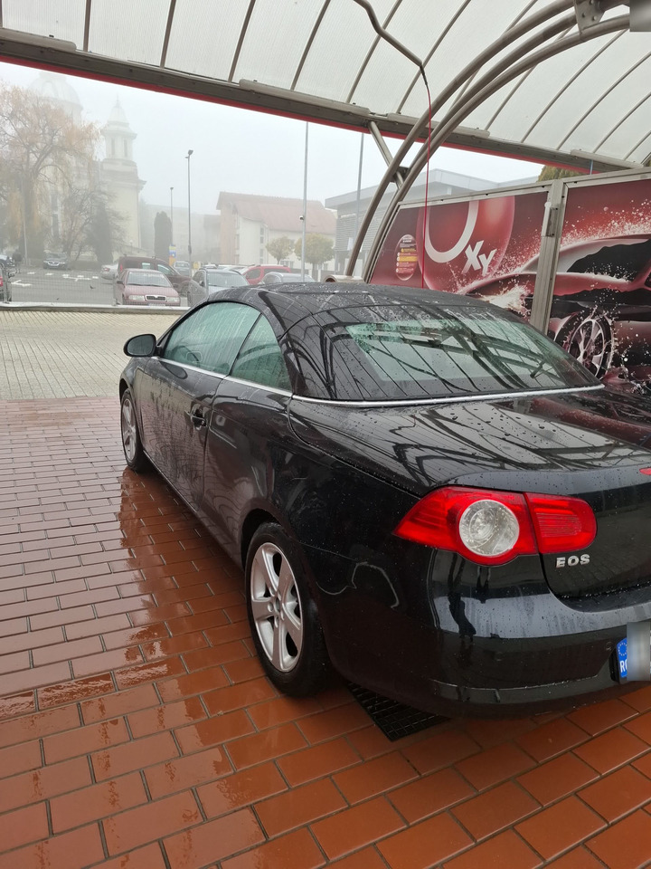 Convertible Volkswagen Eos Cabrio: picture 8