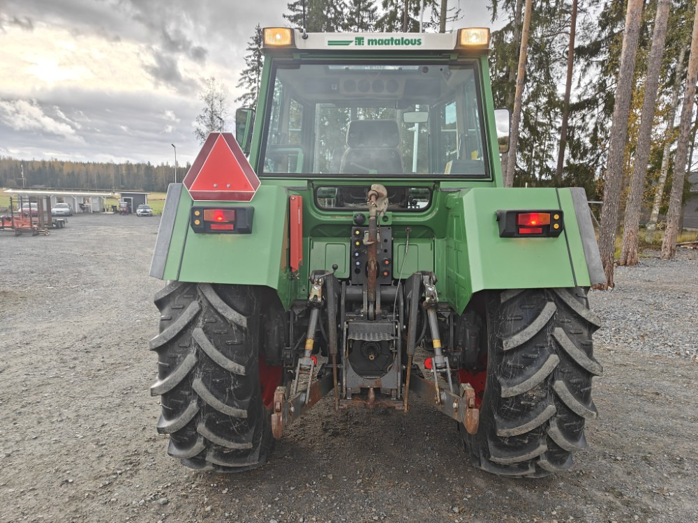 FENDT Farmer 312LSA Turbomatik - Farm tractor: picture 3 FENDT Farmer 312LSA Turbomatik - Farm tractor: picture 3