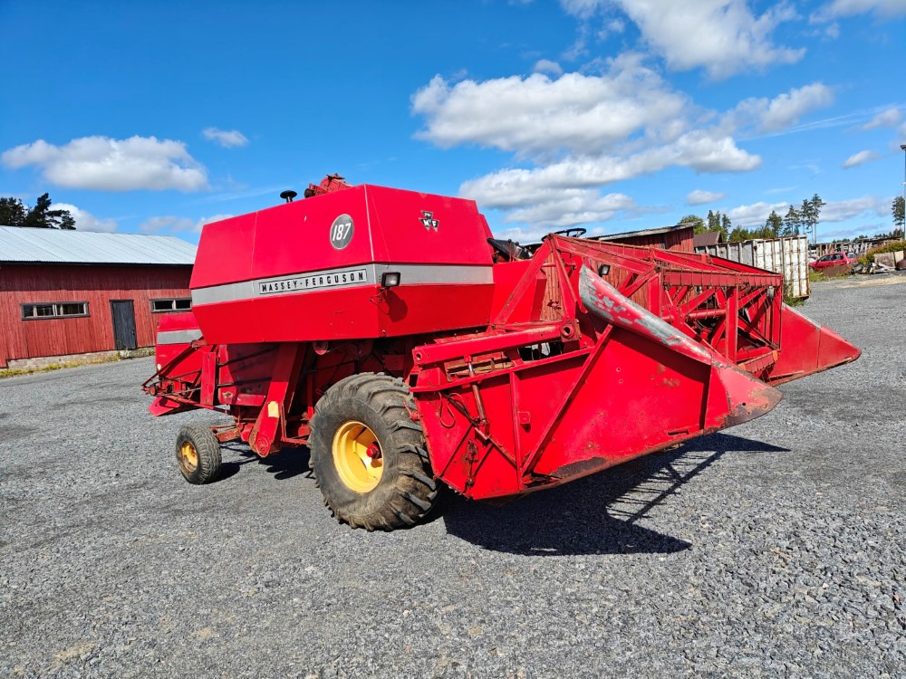 Massey Ferguson 187 Katso video! - Combine harvester: picture 5 Massey Ferguson 187 Katso video! - Combine harvester: picture 5