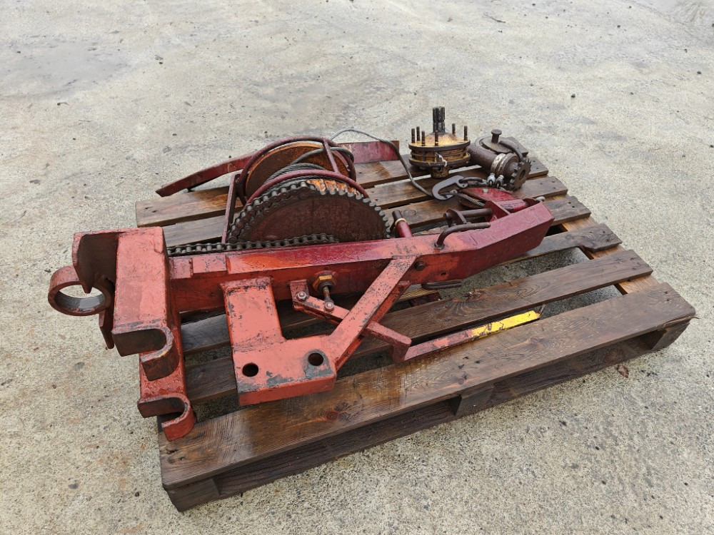 Remet Traktorivinssi - korjattavaksi - Log splitter: picture 1 Remet Traktorivinssi - korjattavaksi - Log splitter: picture 1