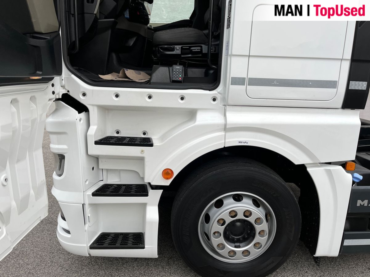 Container transporter/ Swap body truck MAN TGX 26.470 6x2-2 LL CH Retarder Klima AHK ZV: picture 7