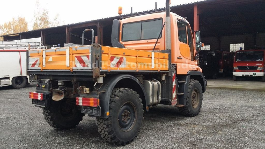 Unimog U 300 Kipper Zugmaschine Kommunalhydraulik U 500 400 U 300 Kipper Zugmaschine Kommunalhydraulik U 500 400 - Utility/ Special vehicle: picture 1 Unimog U 300 Kipper Zugmaschine Kommunalhydraulik U 500 400 U 300 Kipper Zugmaschine Kommunalhydraulik U 500 400 - Utility/ Special vehicle: picture 1