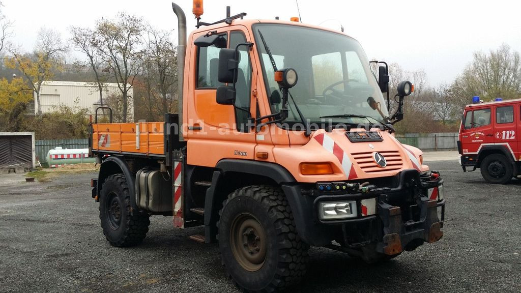 Unimog U 300 Kipper Zugmaschine Kommunalhydraulik U 500 400 U 300 Kipper Zugmaschine Kommunalhydraulik U 500 400 - Utility/ Special vehicle: picture 1 Unimog U 300 Kipper Zugmaschine Kommunalhydraulik U 500 400 U 300 Kipper Zugmaschine Kommunalhydraulik U 500 400 - Utility/ Special vehicle: picture 1