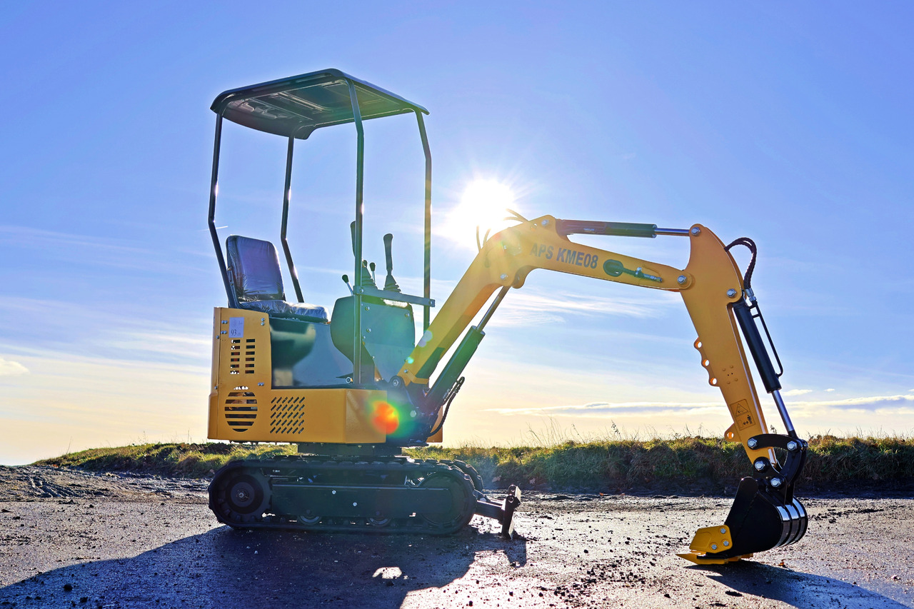 APS KME08 - Mini excavator: picture 1 APS KME08 - Mini excavator: picture 1