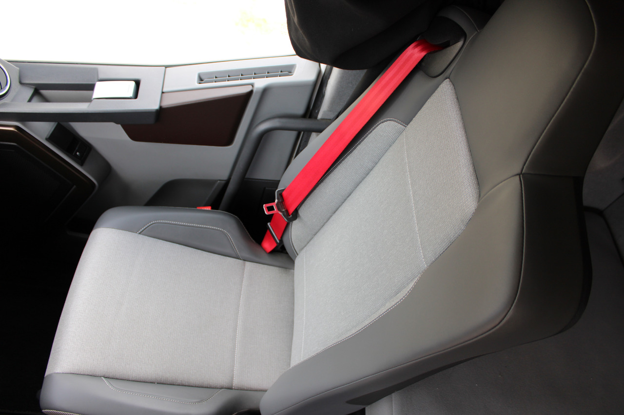 Tractor unit Renault T460: picture 20