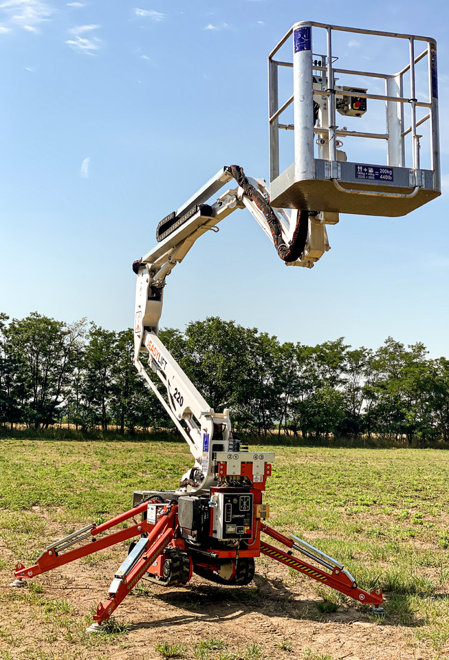 Easylift R130 - Articulated boom: picture 2 Easylift R130 - Articulated boom: picture 2