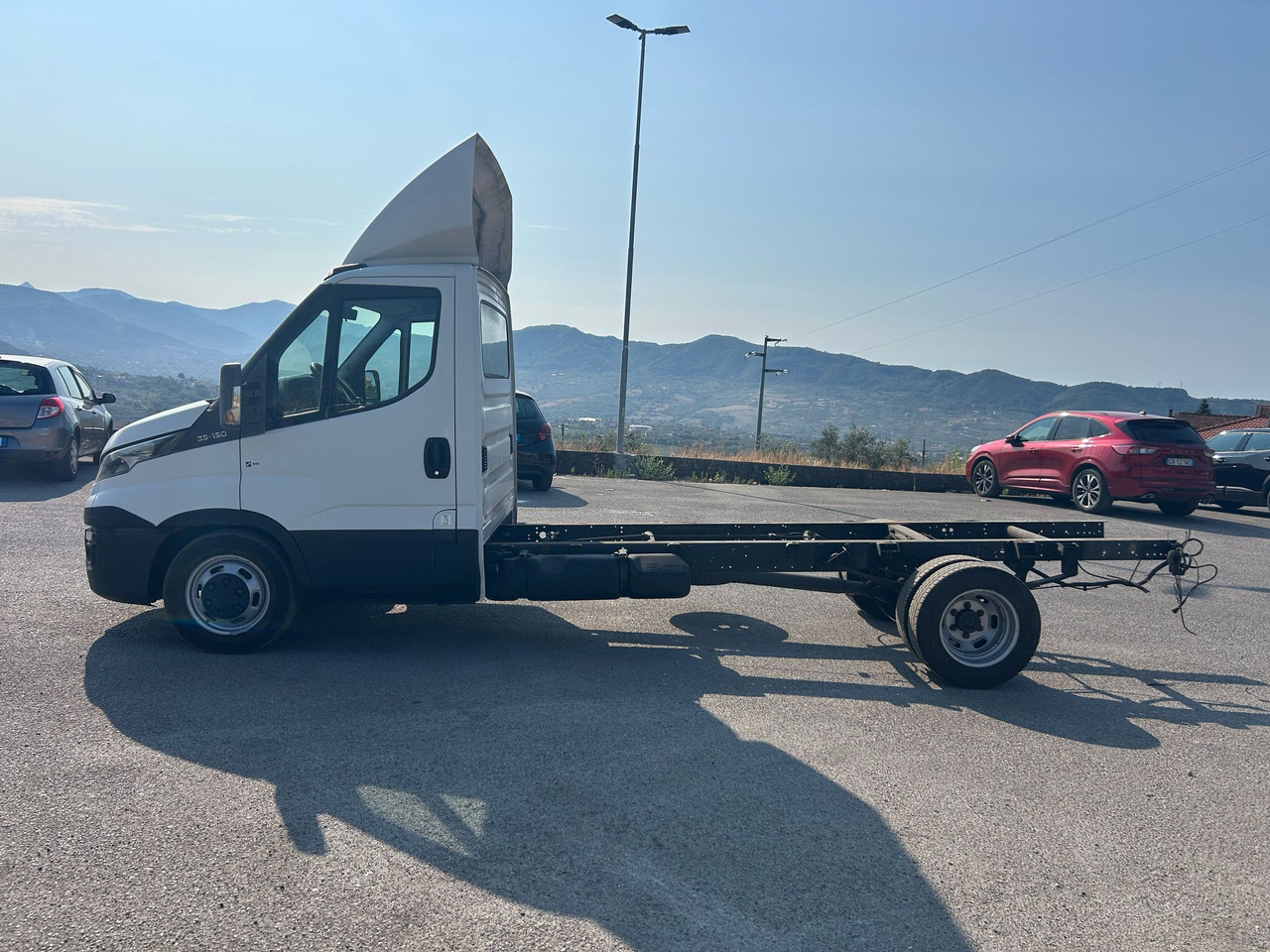 IVECO DAILY 35C15 - Crane truck: picture 3 IVECO DAILY 35C15 - Crane truck: picture 3