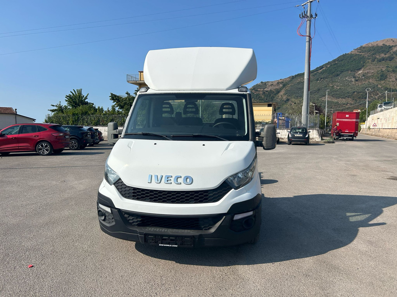 IVECO DAILY 35C15 - Crane truck: picture 5 IVECO DAILY 35C15 - Crane truck: picture 5