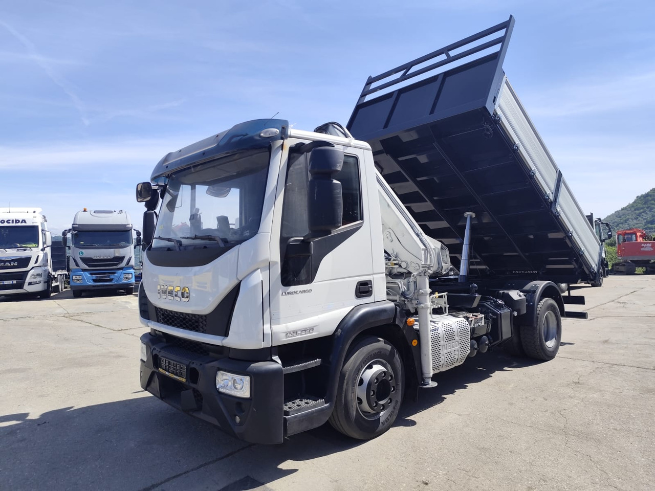 IVECO EUROCARGO 140-250 - Crane truck: picture 1 IVECO EUROCARGO 140-250 - Crane truck: picture 1