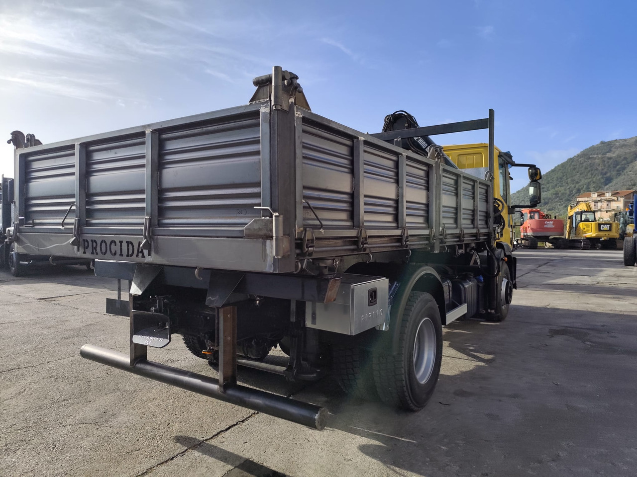 IVECO EUROCARGO 160E30 - Crane truck: picture 4 IVECO EUROCARGO 160E30 - Crane truck: picture 4