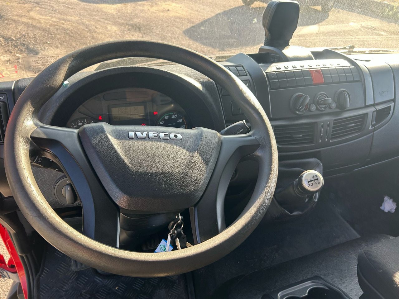 IVECO EUROCARGO 80-190 - Cab chassis truck: picture 3 IVECO EUROCARGO 80-190 - Cab chassis truck: picture 3