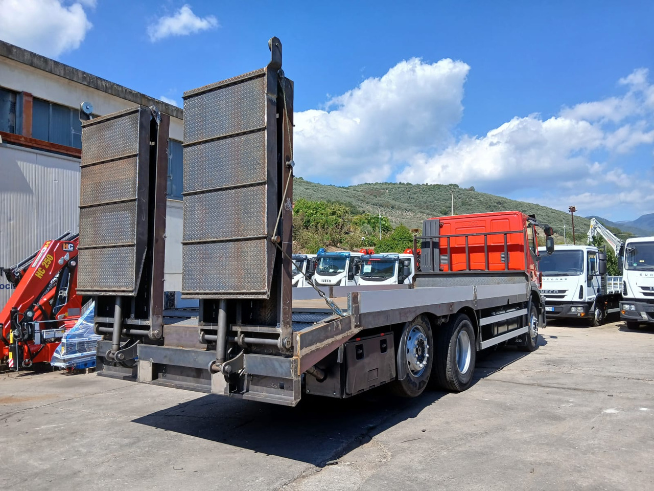 Dropside/ Flatbed truck IVECO STRALIS 260S40: picture 12