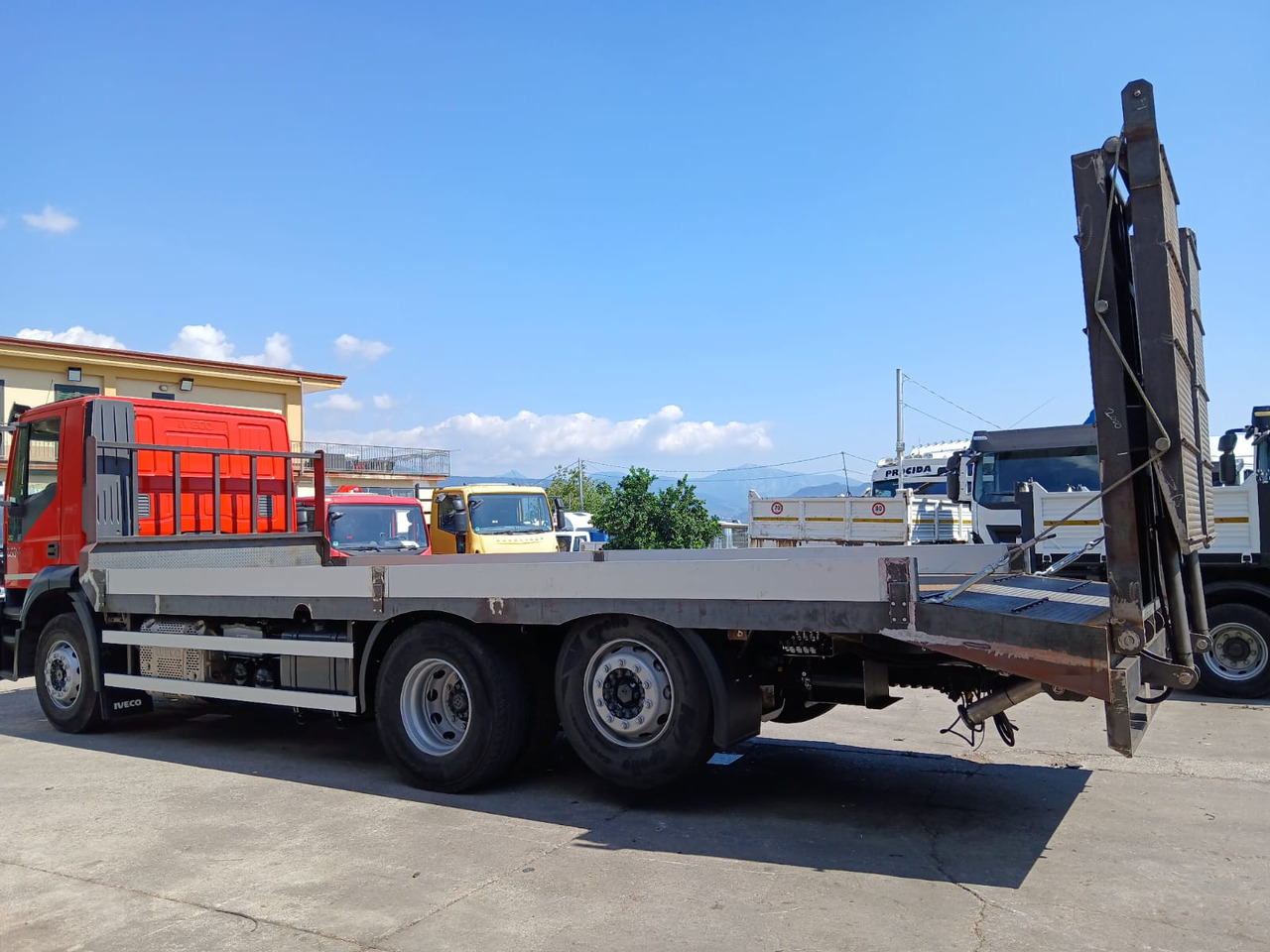 Dropside/ Flatbed truck IVECO STRALIS 260S40: picture 22
