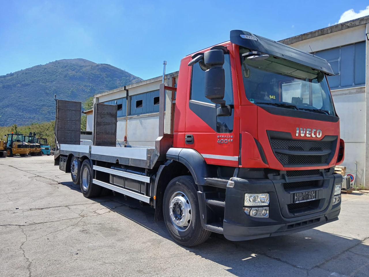 Dropside/ Flatbed truck IVECO STRALIS 260S40: picture 7