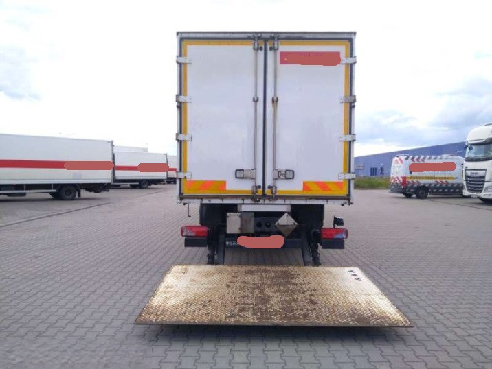 IVECO STRALIS AD 260S31 XP - Box truck: picture 4 IVECO STRALIS AD 260S31 XP - Box truck: picture 4