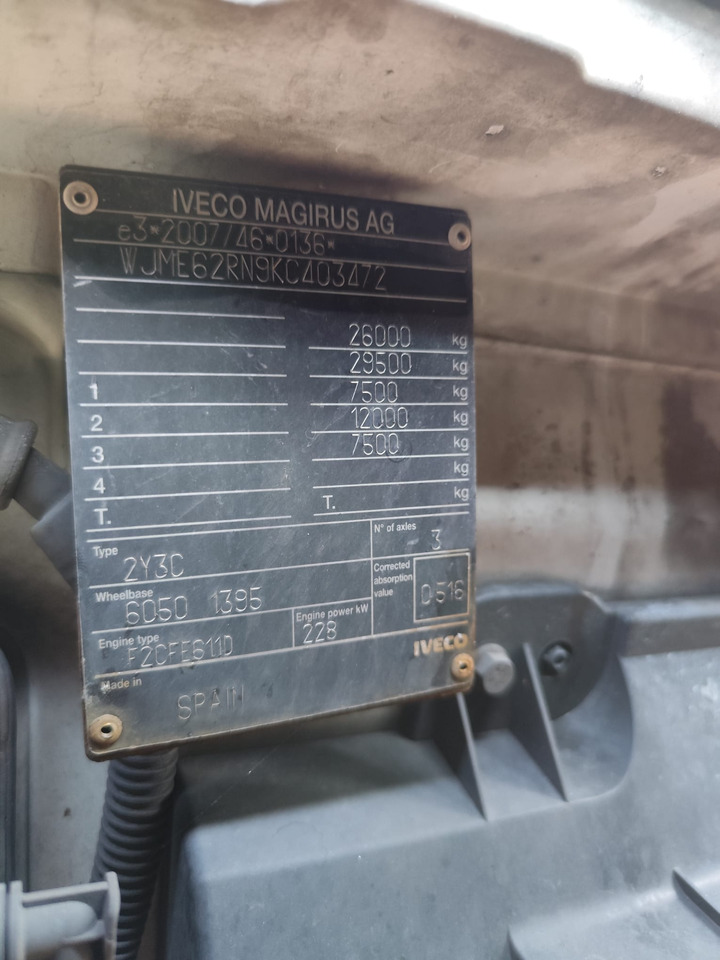 IVECO STRALIS AD 260S31 XP - Hook lift truck: picture 2 IVECO STRALIS AD 260S31 XP - Hook lift truck: picture 2