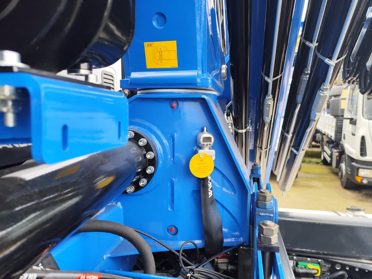 IVECO STRALIS AD 260S31 Y/P - Tipper, Crane truck: picture 5 IVECO STRALIS AD 260S31 Y/P - Tipper, Crane truck: picture 5