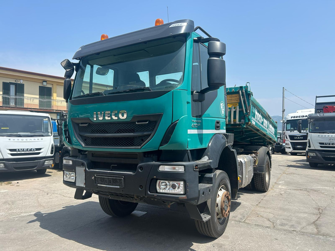 IVECO TRAKKER 190T41 - Tipper: picture 1 IVECO TRAKKER 190T41 - Tipper: picture 1