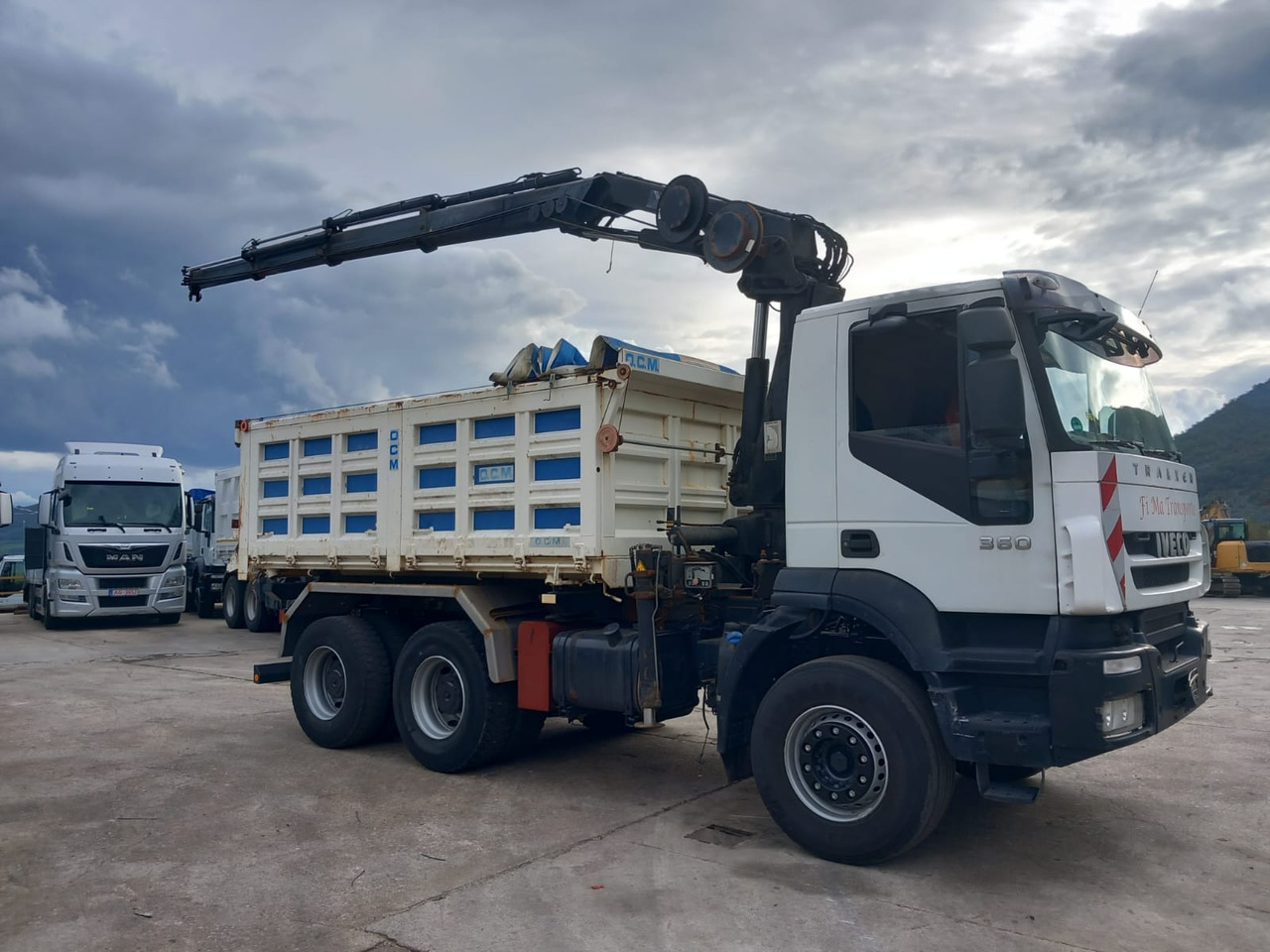 Crane truck, Tipper IVECO TRAKKER 260T36: picture 19 Crane truck, Tipper IVECO TRAKKER 260T36: picture 19