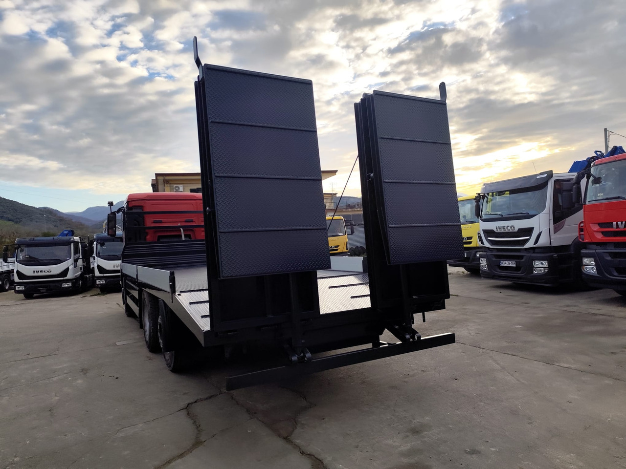 Dropside/ Flatbed truck MAN TGS 26.440: picture 18 Dropside/ Flatbed truck MAN TGS 26.440: picture 18