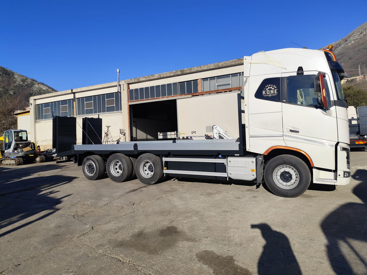 Dropside/ Flatbed truck VOLVO FH16.660: picture 16 Dropside/ Flatbed truck VOLVO FH16.660: picture 16