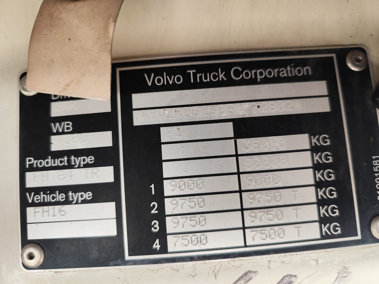 Dropside/ Flatbed truck VOLVO FH16.660: picture 8 Dropside/ Flatbed truck VOLVO FH16.660: picture 8