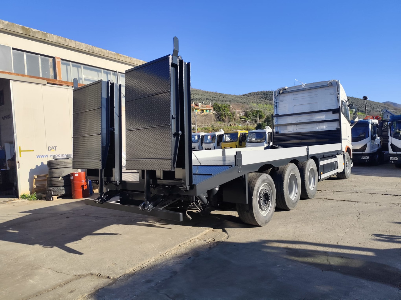 Dropside/ Flatbed truck VOLVO FH16.660: picture 20 Dropside/ Flatbed truck VOLVO FH16.660: picture 20