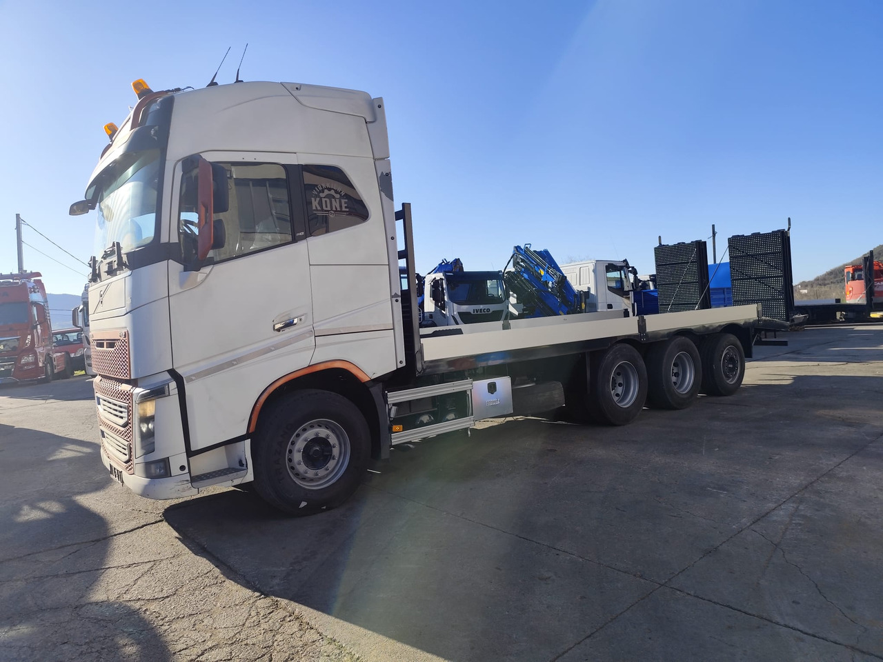 Dropside/ Flatbed truck VOLVO FH16.660: picture 21 Dropside/ Flatbed truck VOLVO FH16.660: picture 21