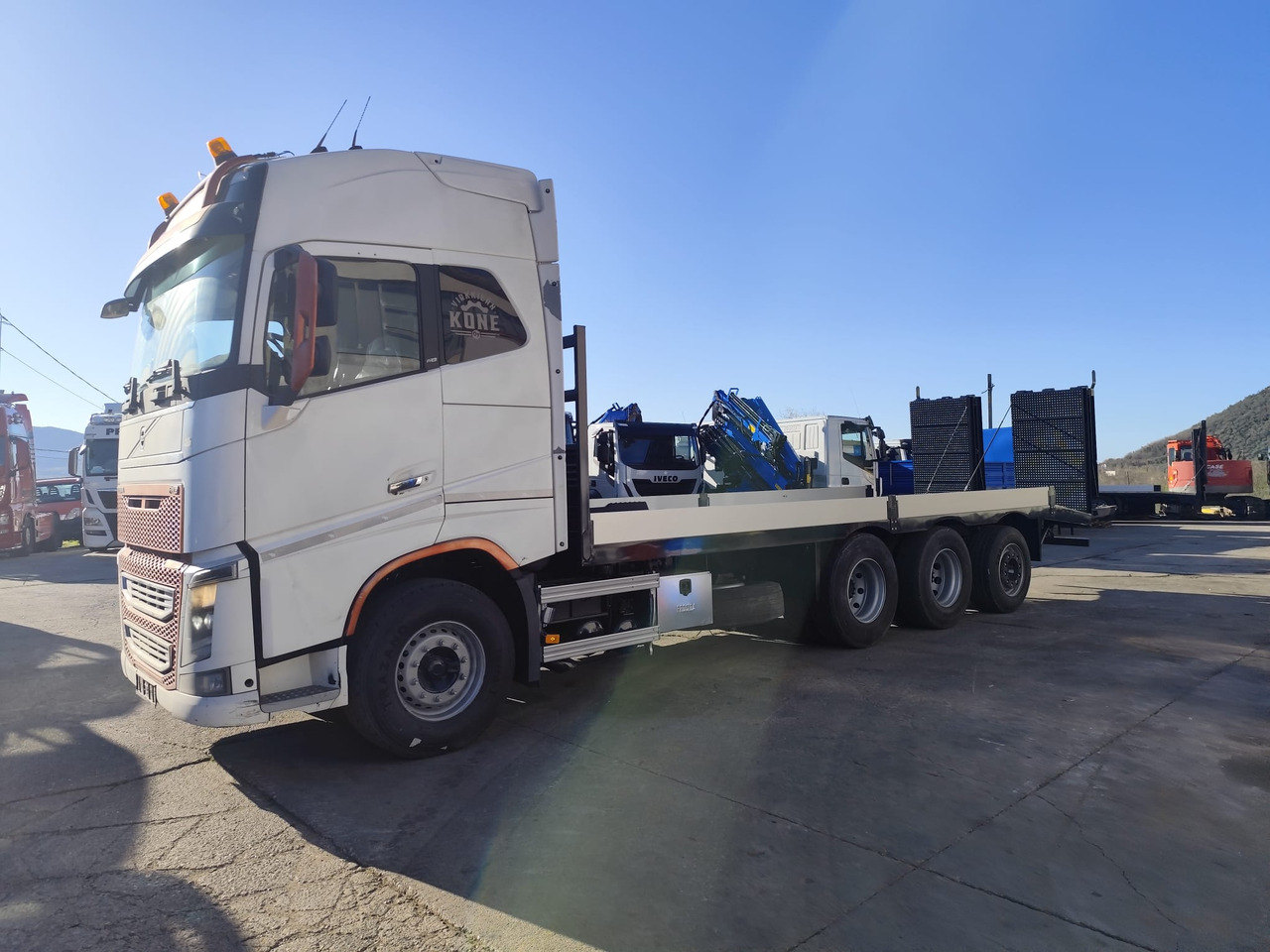 Dropside/ Flatbed truck VOLVO FH16.660: picture 9 Dropside/ Flatbed truck VOLVO FH16.660: picture 9