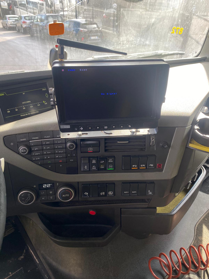 Dropside/ Flatbed truck VOLVO FH16.660: picture 6 Dropside/ Flatbed truck VOLVO FH16.660: picture 6