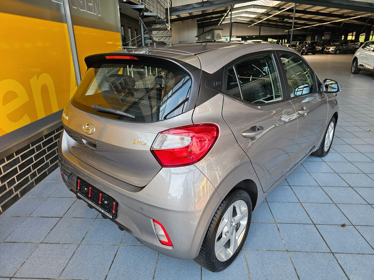 Hyundai i10 Trend AUTOMATIK SHZ PDC LenkrHzg DAB Spurhal - Car: picture 3 Hyundai i10 Trend AUTOMATIK SHZ PDC LenkrHzg DAB Spurhal - Car: picture 3