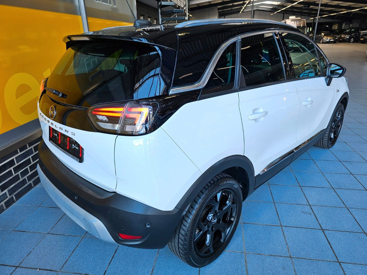 Opel Crossland 1.2 AT Ultimate Navi Kamera LED HuD - Sedan: picture 3 Opel Crossland 1.2 AT Ultimate Navi Kamera LED HuD - Sedan: picture 3