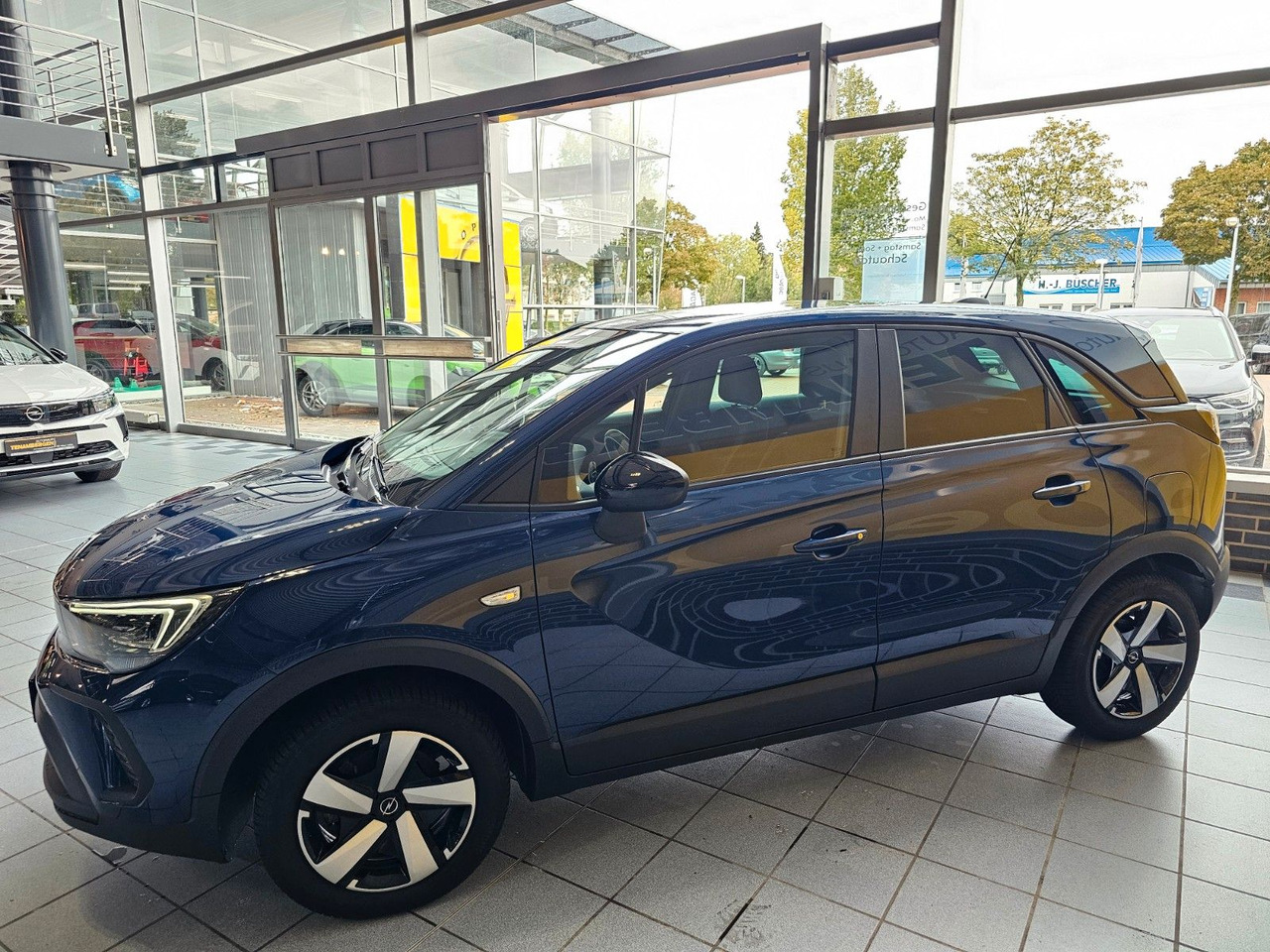 Opel Crossland Navi SHZ LHzg PDC Kamera - Passenger van: picture 4 Opel Crossland Navi SHZ LHzg PDC Kamera - Passenger van: picture 4