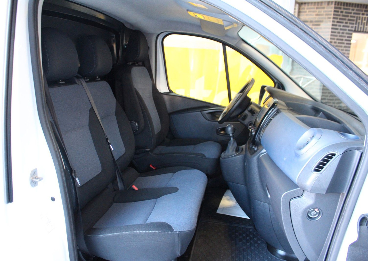 Opel Vivaro B Pritsche L2H1 2,9t Klima Navi AHK - Open body delivery van: picture 5 Opel Vivaro B Pritsche L2H1 2,9t Klima Navi AHK - Open body delivery van: picture 5