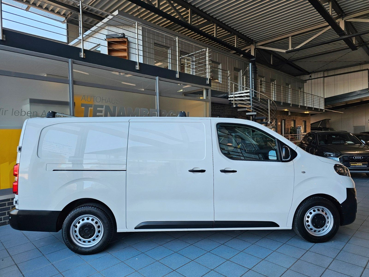 Opel Vivaro Kasten Edition L Sortimo 180°Kamera DAB - Small van: picture 3 Opel Vivaro Kasten Edition L Sortimo 180°Kamera DAB - Small van: picture 3