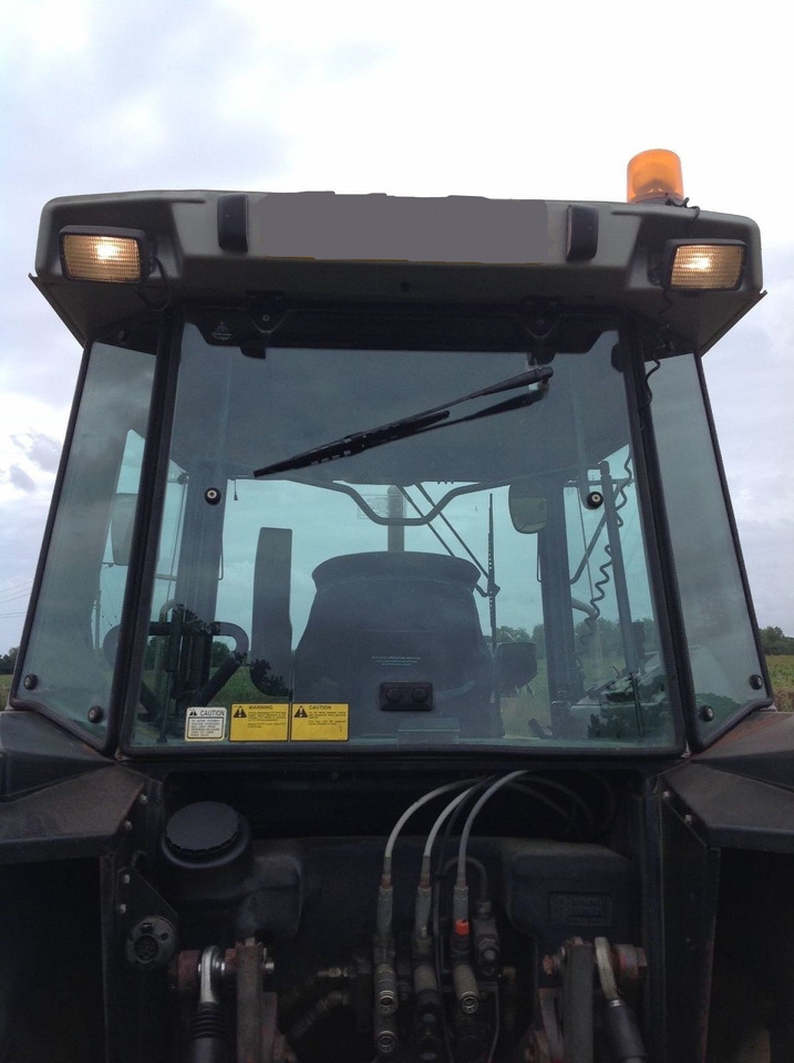 Farm tractor Massey Ferguson 3120: picture 6