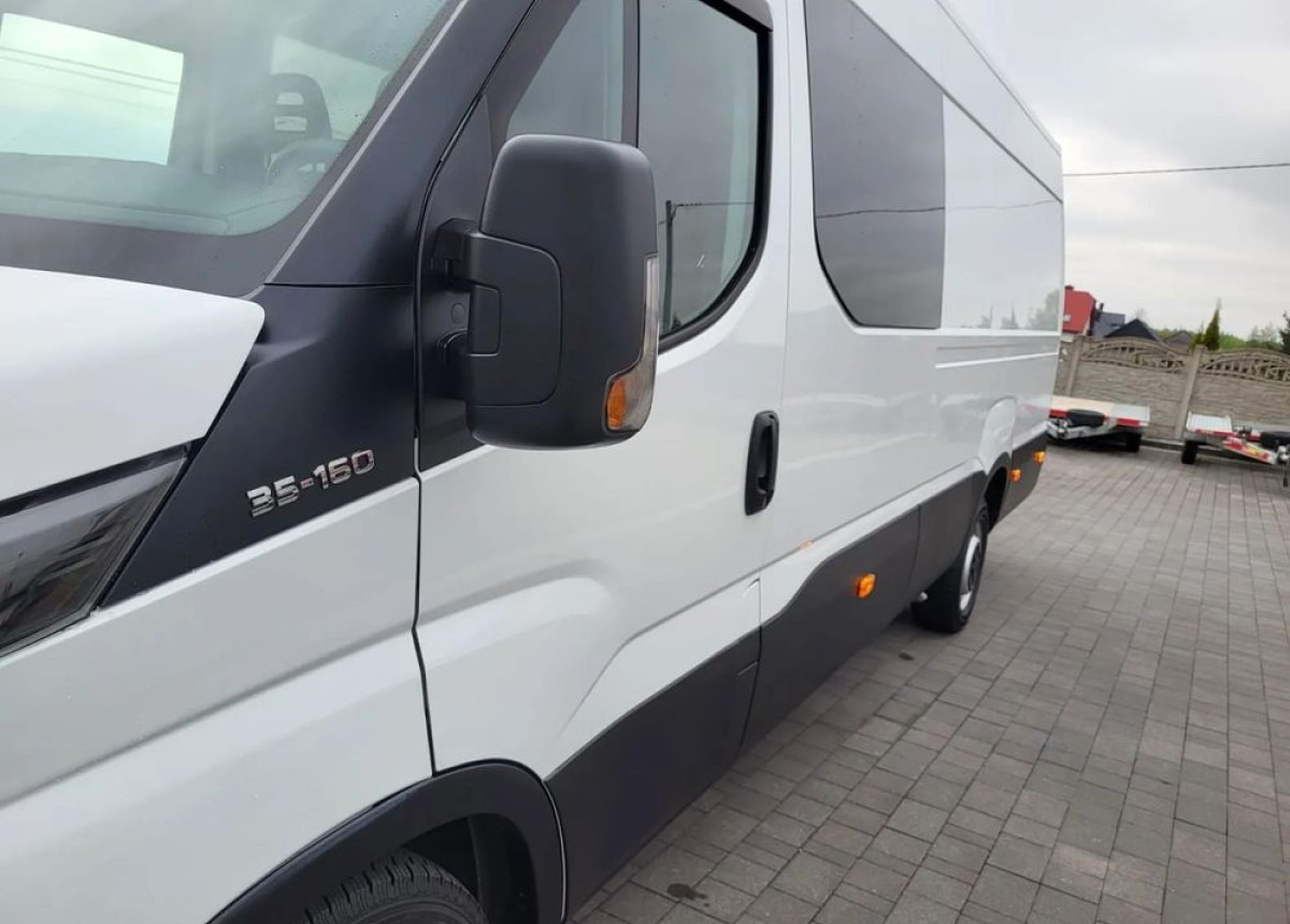 Iveco Daily Max 7 -osobowe - Combi van: picture 5 Iveco Daily Max 7 -osobowe - Combi van: picture 5