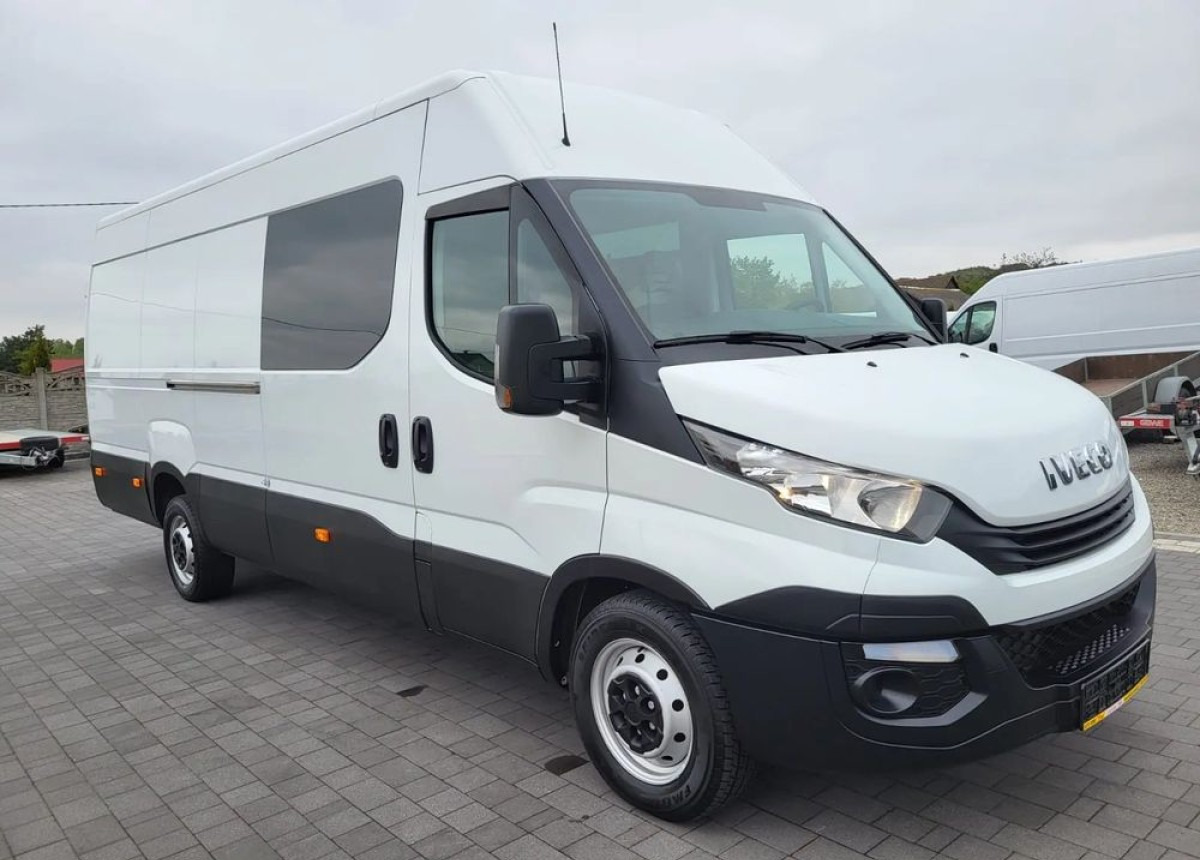 Combi van Iveco Daily Max 7 -osobowe: picture 13 Combi van Iveco Daily Max 7 -osobowe: picture 13