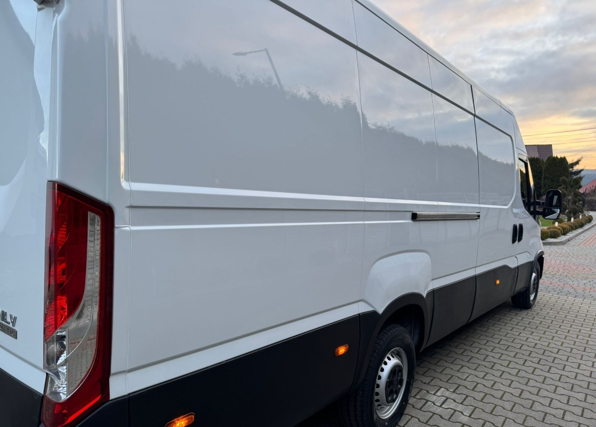 Iveco Maxi 3.0 Himatic 180ps. Iveco 180ps - Panel van: picture 5 Iveco Maxi 3.0 Himatic 180ps. Iveco 180ps - Panel van: picture 5